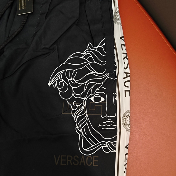 ブランドハーフパンツ角部分ディテール